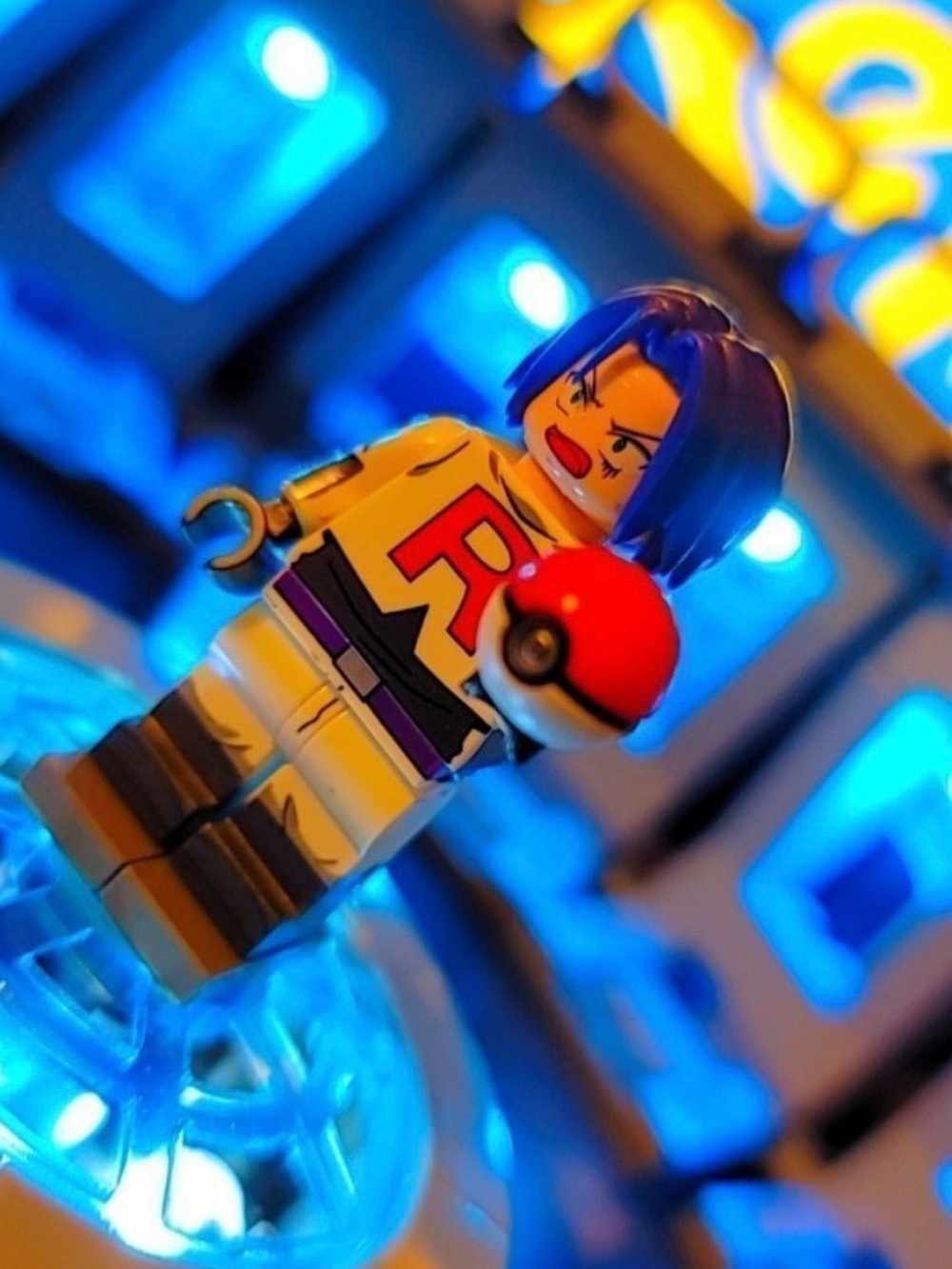 Pokémon Team Rocket James with Pokeball Minifigure Lego Compatible